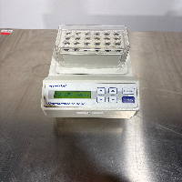 Eppendorf Thermomixer Compact MIXERS image 2